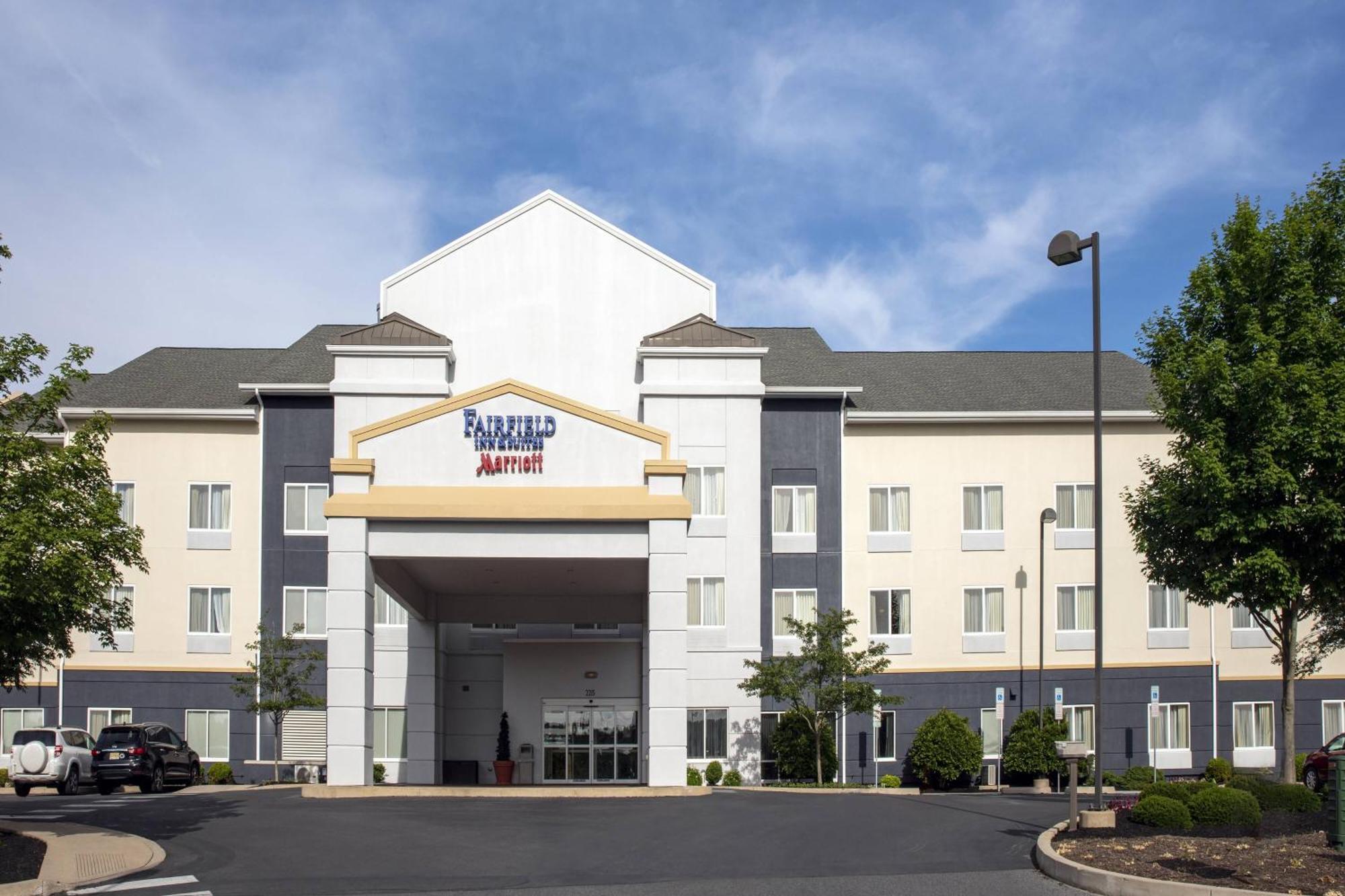 Fairfield Inn & Suites By Marriott State College Exterior foto