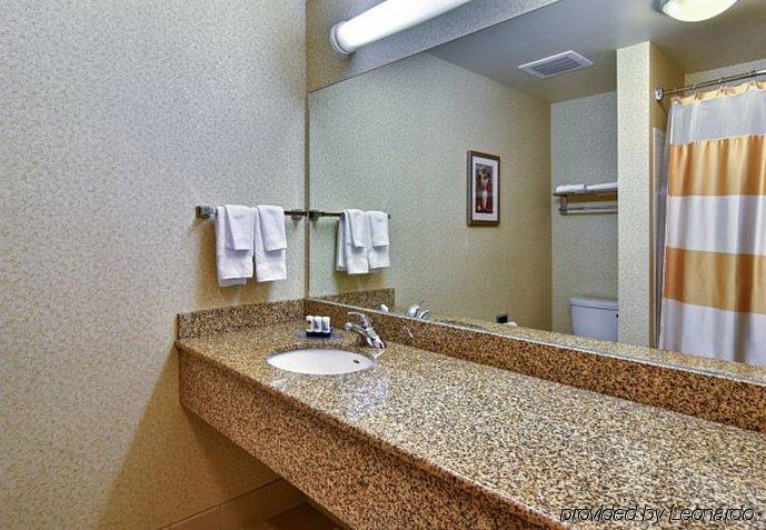 Fairfield Inn & Suites By Marriott State College Exterior foto