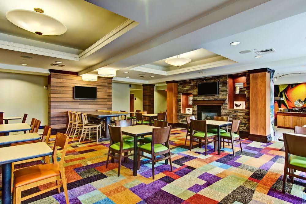Fairfield Inn & Suites By Marriott State College Exterior foto